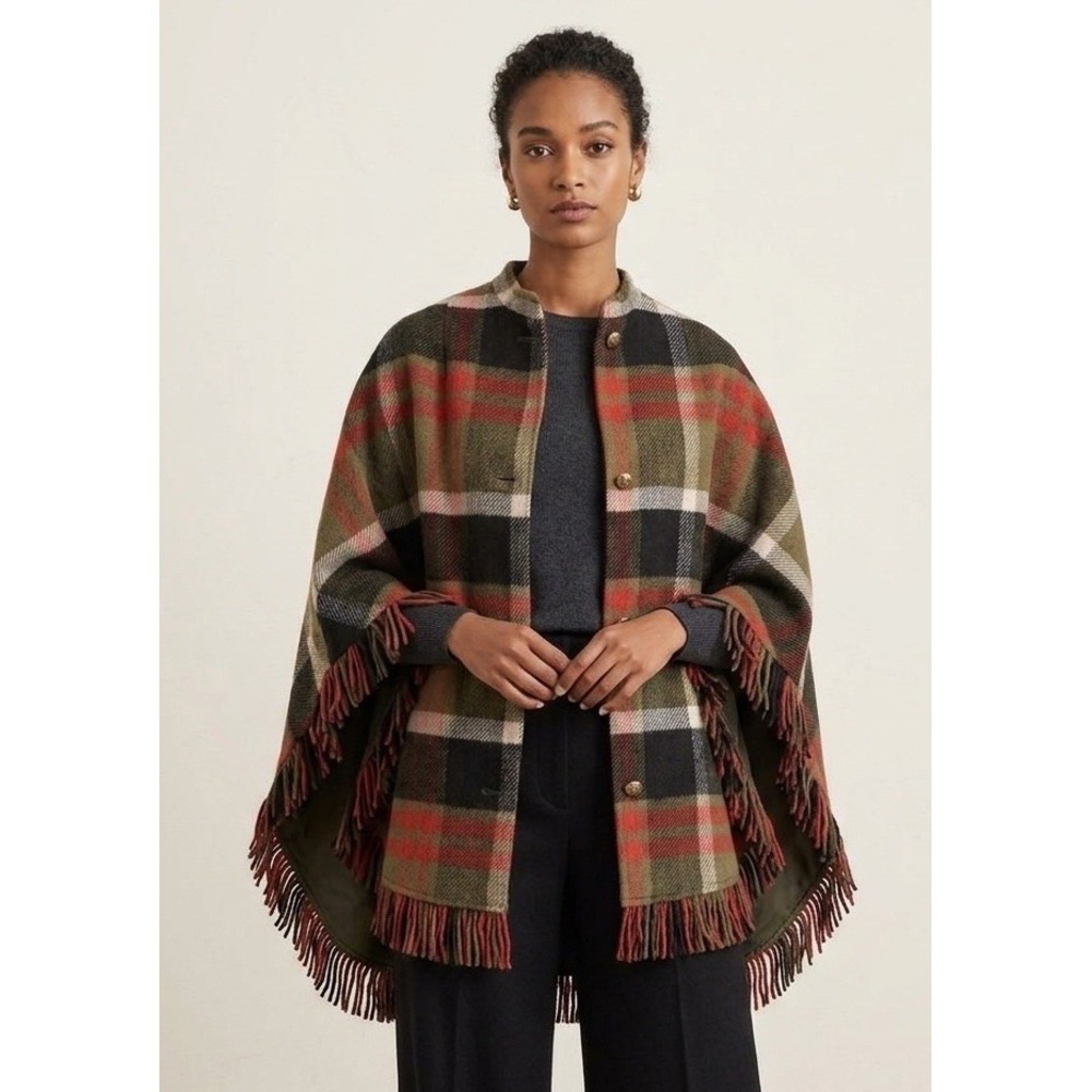 Vintage Wool REVERSIBLE Red/Blk/Olive Plaid Cape Poncho W/Pockets & Fringe  EUC